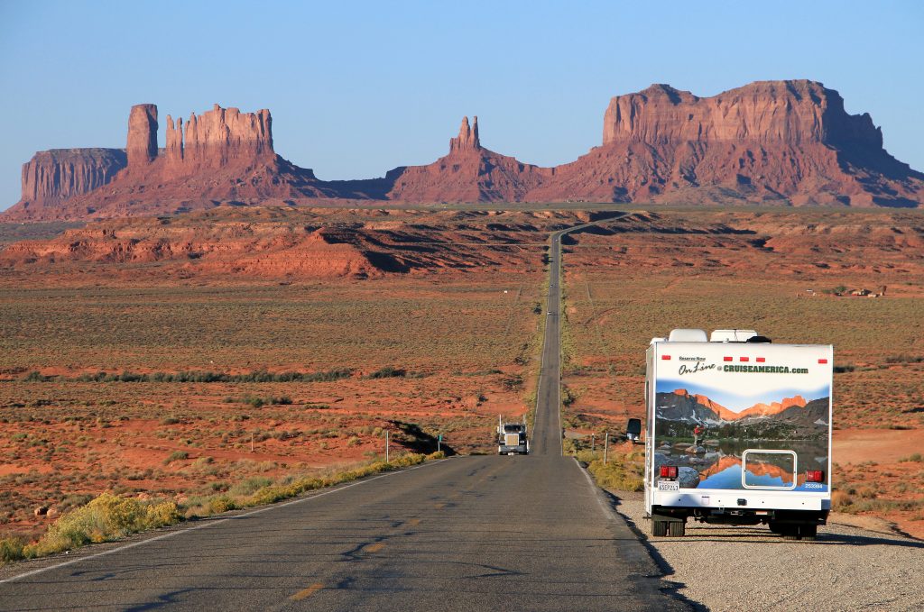 Долина в аризоне 6. Долина монументов Аризона. Долина монументов шторм. Monument Valley game. Долина монументов США самое красивое фото.